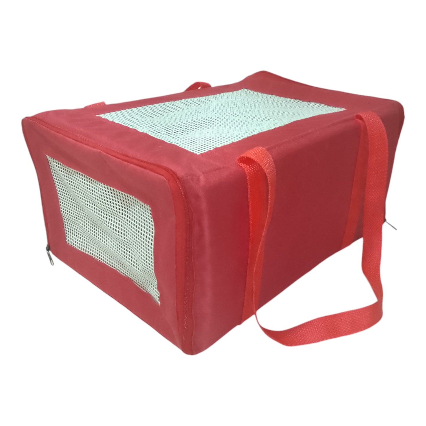 AereoBag vermelha em perspectiva diagonal. Telas de ventilação brancas no topo e lateral frontal. Alça de mão laranja visível. Zíper lateral aparente. Mala de transporte para pets em viagens aéreas.